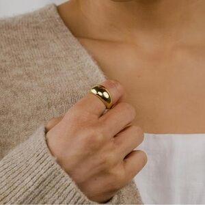 NWT 14K Gold tone ring size 7